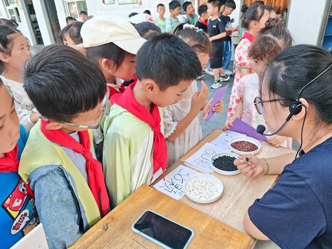 盖碗边缘水珠轨迹，生活中的小细节，蕴藏大智慧之美。